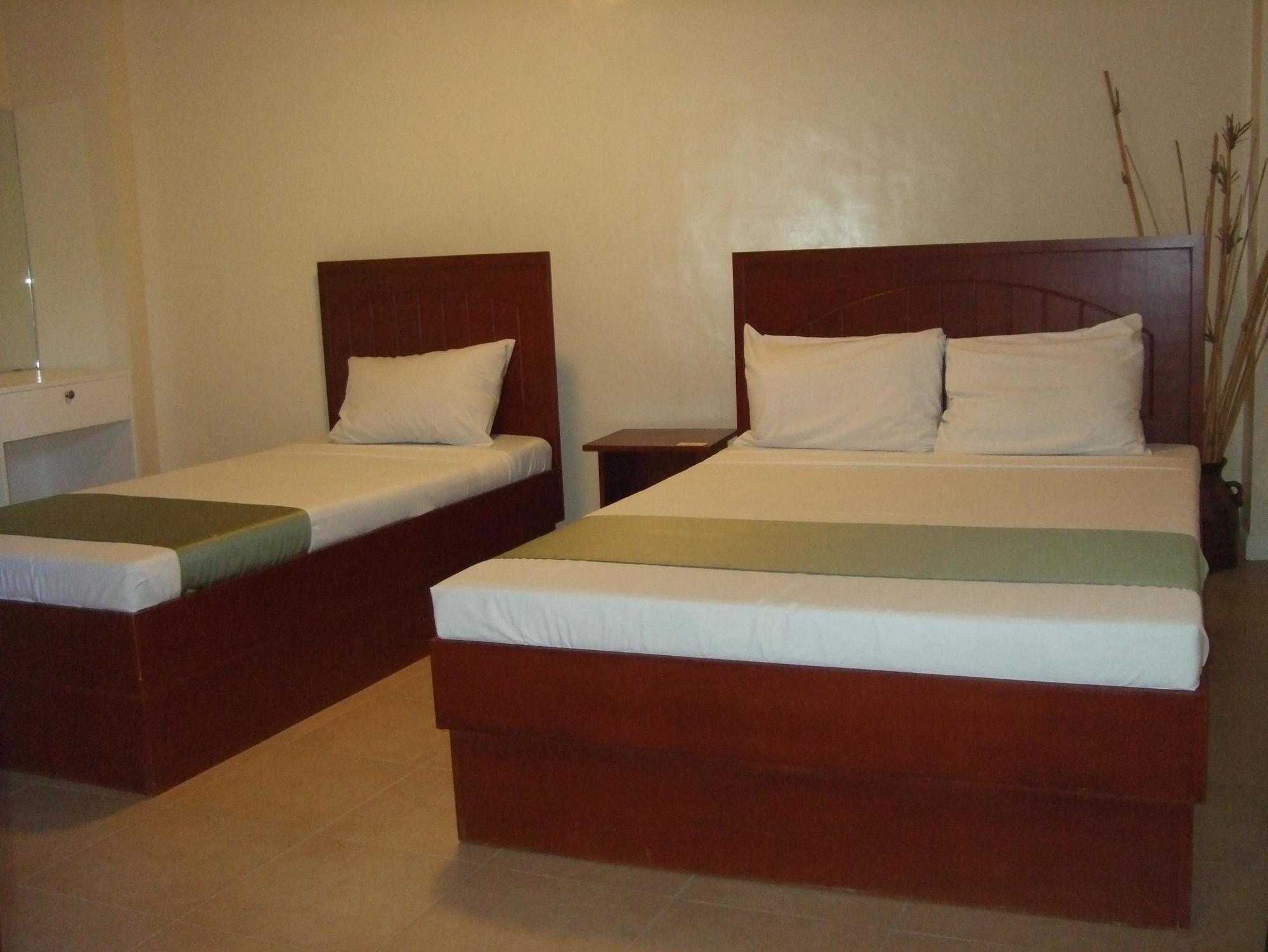 La Esperanza Hotel Kalibo Esterno foto